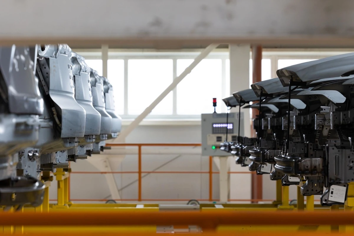 Automotive & Machinery Manufacturing